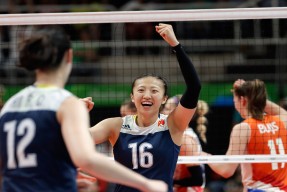 半岛体育移动版 -亚运会四强战激情夜！肖若腾里突外投，曼联大胜新疆男篮